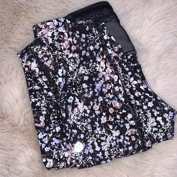 Lululemon leggings floral spritz multi NWOT - Picture 9 of 10